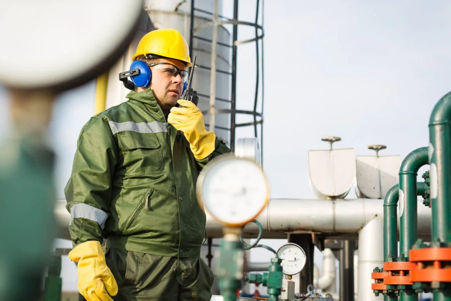 Oil and gas processing facility where flash-fire hazards may be present