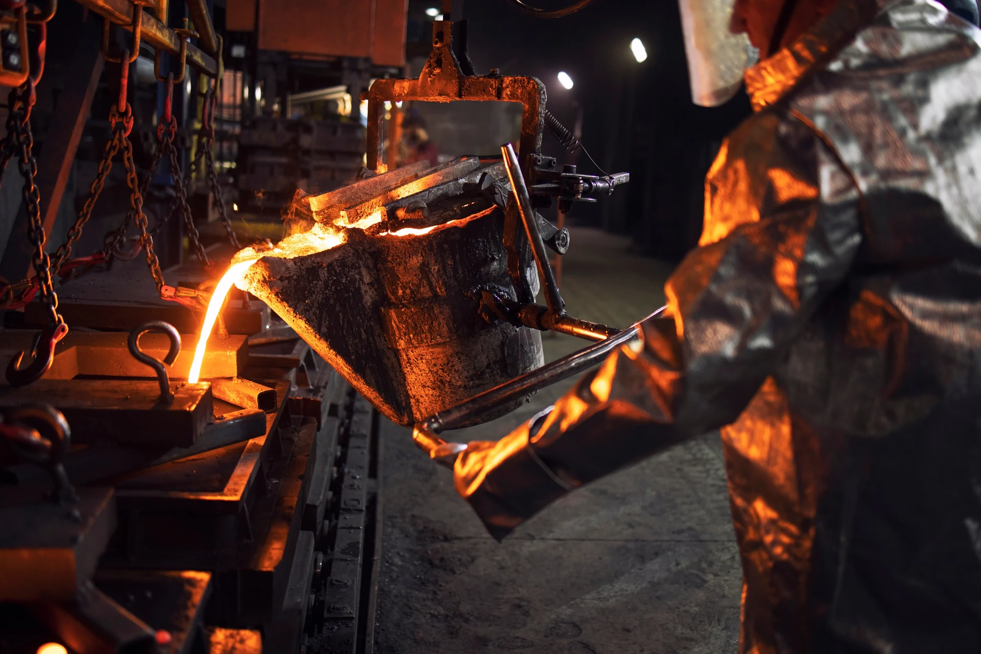 Foundry flame-resistant fabric application