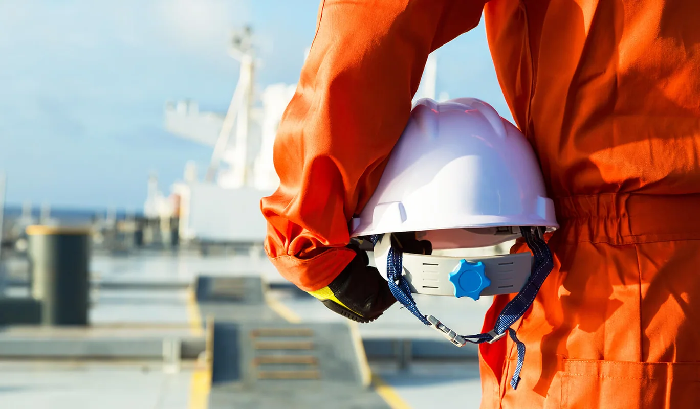Flame-resistant workwear for oil and gas operations